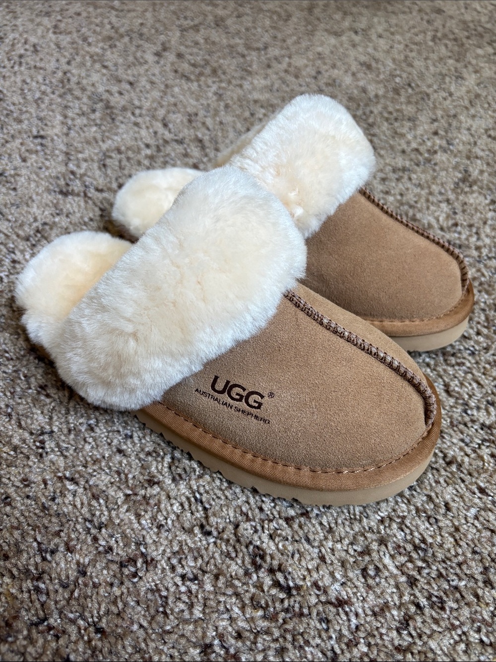 UGG Kids Slippers - chestnut